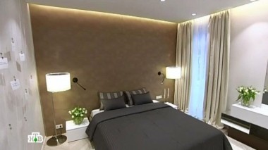 Светлый и лаконичный интерьер в просторной спальне