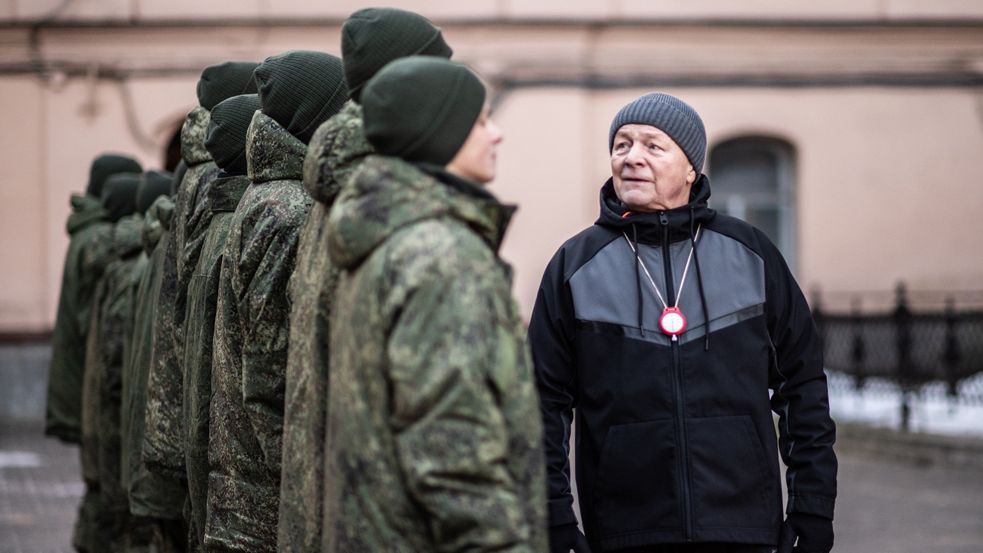 Отставник. Защита Дедова